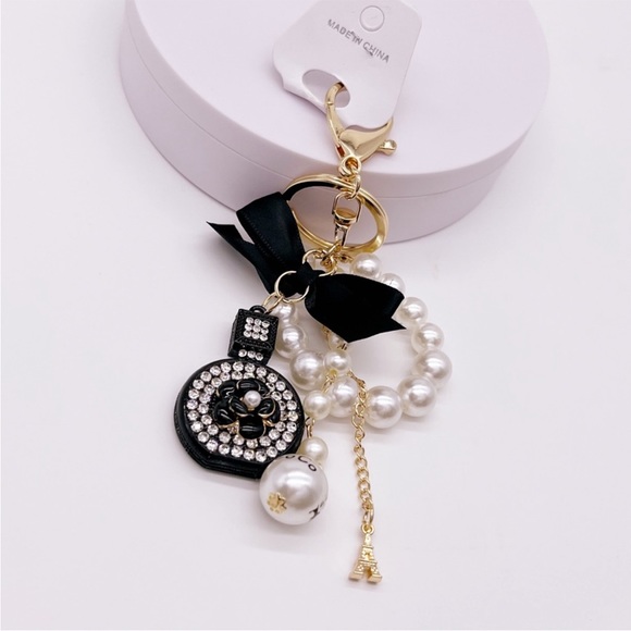 🐵BEAUTIFUL CHARMS KEYCHAIN ALL NEW 🐵 - Picture 10 of 13